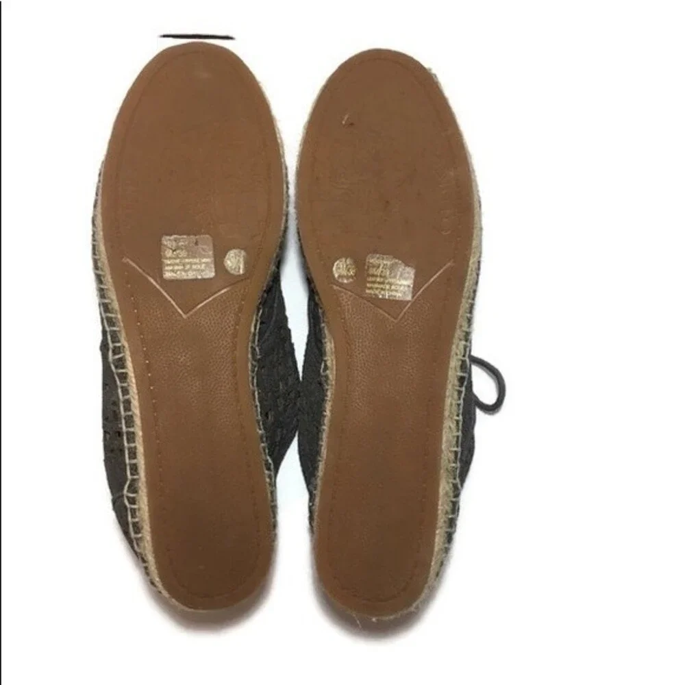 Vince Camuto Metallic Cutout Espadrille Sn…